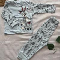 Erkek 1 Yaş tavşan baskını önü dügmeli pijama takımı